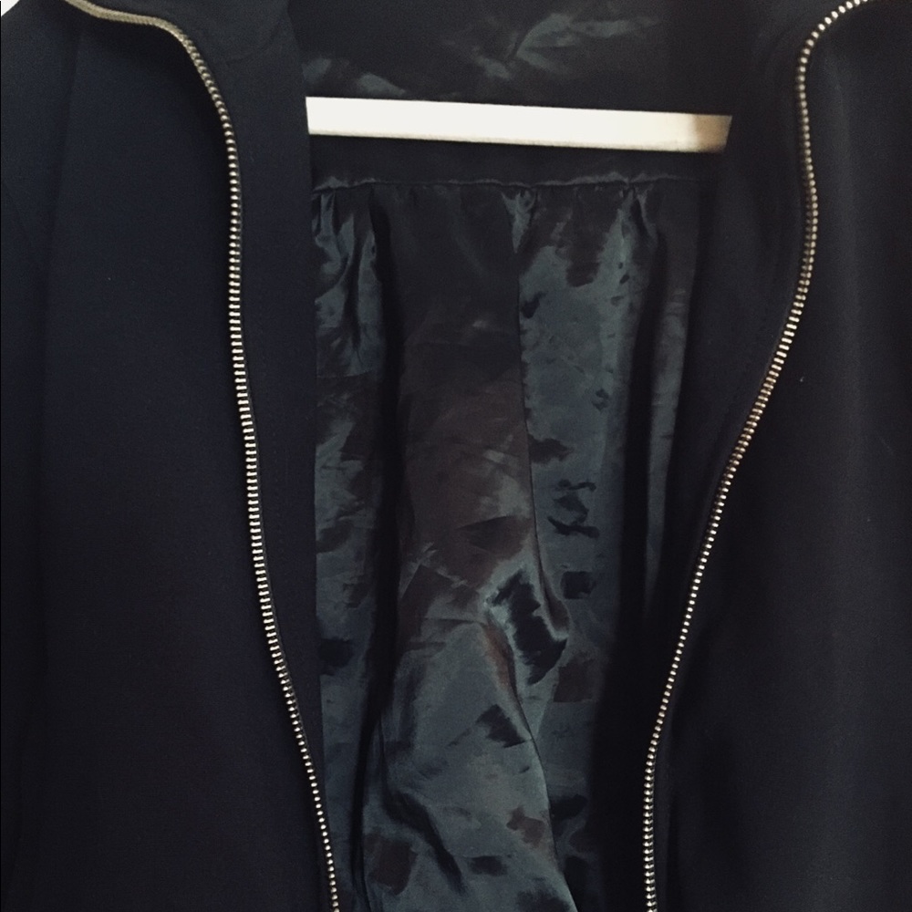 Express Short Jacket! - Picture 5 of 5